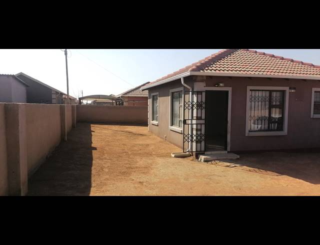 2 BEDROOM HOUSE FOR SALE IN BERGSIG